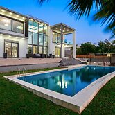 Adorno Luxury Villas