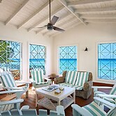 Southwinds Beach House is a 3 Bedroom With Exquisite sea Views