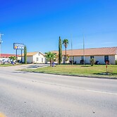 Pleasanton Executive Inn By OYO