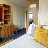 Seabraes Apartments and Rooms