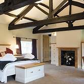 Characterful Couples Getaway in a Country Estate
