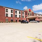 Portland Inn & Suites
