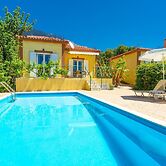 Villa Russa Alekos Large Private Pool Walk to Beach Sea Views Wifi Car