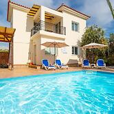 Villa Kleopatra Large Private Pool Walk to Beach A C Wifi Eco-friendly
