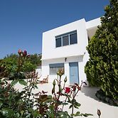 Family Holidays House Koutsouras by GHH