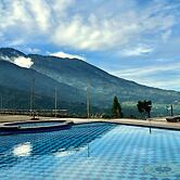 Alinson Sunset Hill By Zuzu