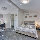 Honeymoon Suite Črni Kal