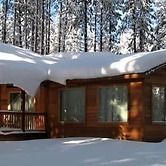 Willamette Pass Inn Chalets