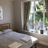 Seaside 2-bed, Sleeps 4, Parking & Pet Friendly
