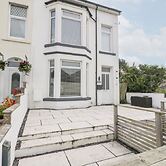 76A Mackworth Road