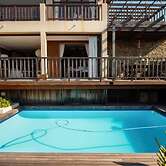 4 Dolphin views La Mercy