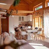 Lovely 4-bed Cottage in Kolasin