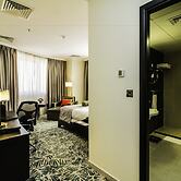 The Royal Riviera Hotel