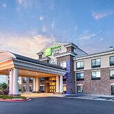 Holiday Inn Express & Suites Colorado Springs First & Main by IHG