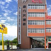 Hallmark Crown Hotel