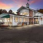 The Palmer House Resort, an Ascend Collection Hotel