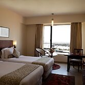 Oh Biz Premier at Leonia