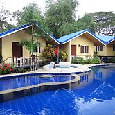 Blue Lagoon Inn & Suites