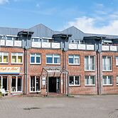 Café & Hotel am Holzhafen