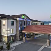 Holiday Inn Express Hotel & Suites Belgrade by IHG