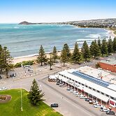 Nightcap at Hotel Victor