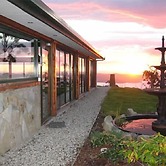 Woodbridge Hill Hideaway