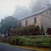 Tizzana Winery Bed & Breakfast