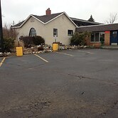 Cadet Motor Inn