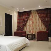Marina Royal Hotel Suites
