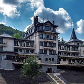 Retro Riverside Wellness Resort