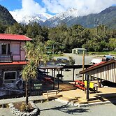 Chateau Backpacker & Motels