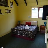 Glow Worm Accommodation - Hostel