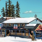 The Bulldog Hotel Silver Star