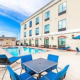 Holiday Inn Express & Suites Floresville by IHG