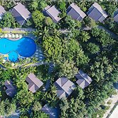 Carmelina Beach Resort