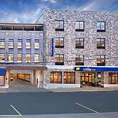 Scholar Morgantown, Tapestry Collection by Hilton