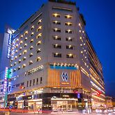 Twinstar Hotel