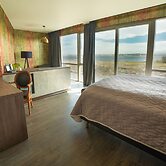 Hotel Kriunes - A city hotel by the lake