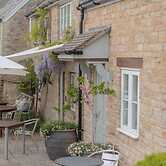 The Bell at Hampton Poyle