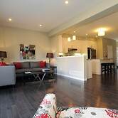 Boardwalk Homes - Executive Guest Rooms & Townhomes