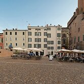 Hotel dei Gonzaga , Mantegna Hotels