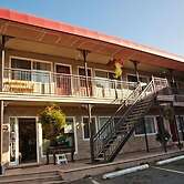 Horseshoe Bay Motel