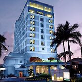 Grand Candi Hotel