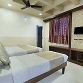 Mannars Deluxe Lodge