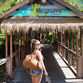 Magnums Airlie Beach