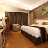 Golden Tulip Galaxy Hotel