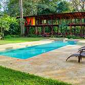 Iguana Lodge Beach Resort