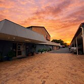Sugar Country Motor Inn