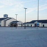 Cobblestone Hotel & Suites – Broken Bow