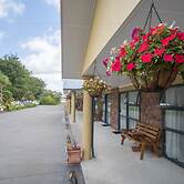 Antonio Mews Motel